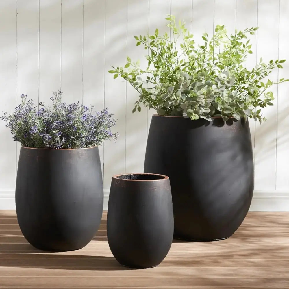 Grand pot de fleur design extérieur