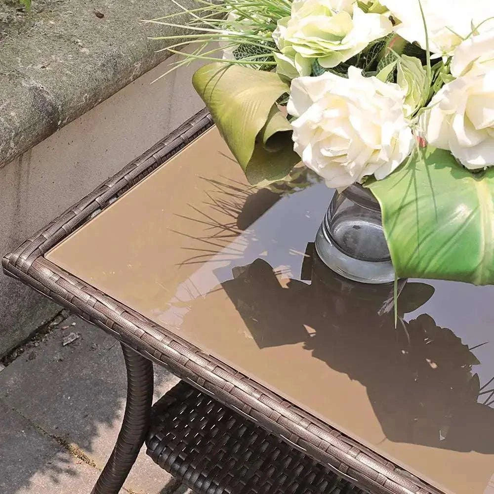 Table basse de jardin en résine