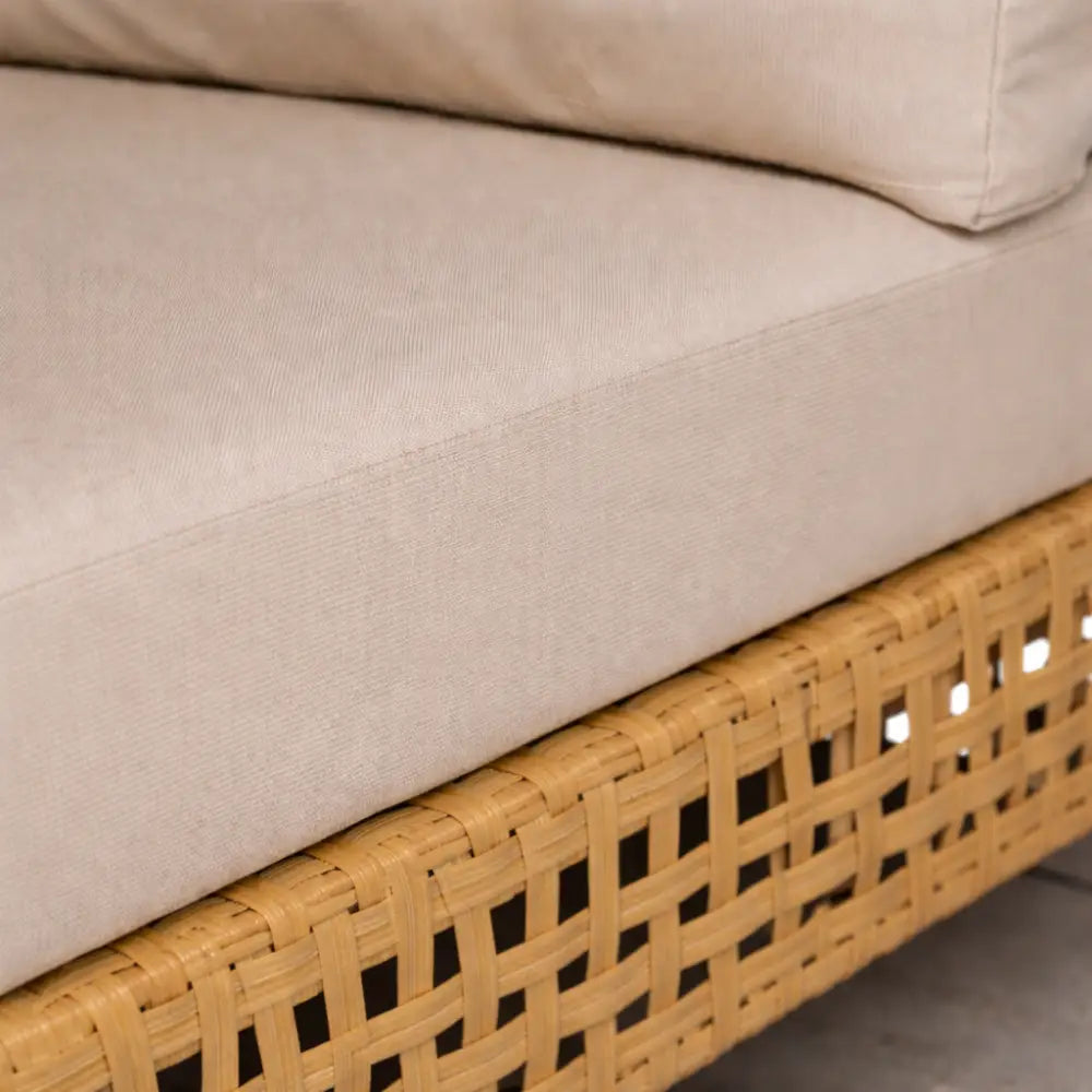 Salon de jardin tressé beige