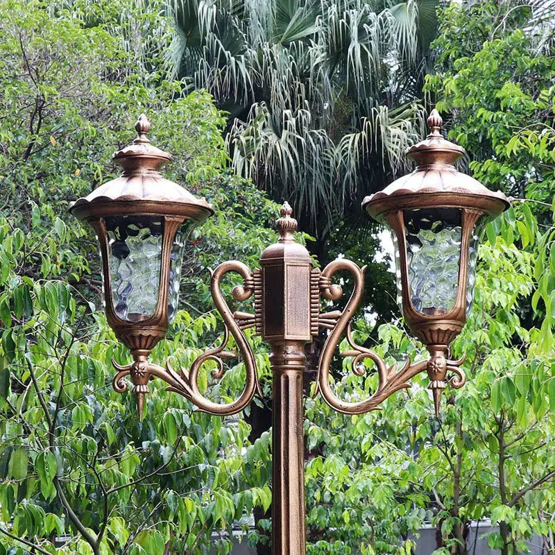Lampadaire ancien extérieur